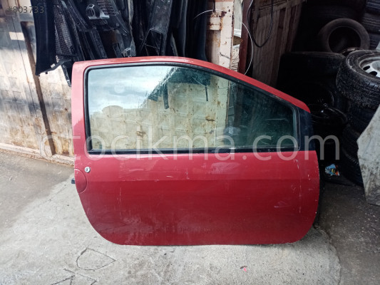 RENAULT TWİNGO  MODEL SAĞ ÖN KAPI DOLU KIRMIZI 1998