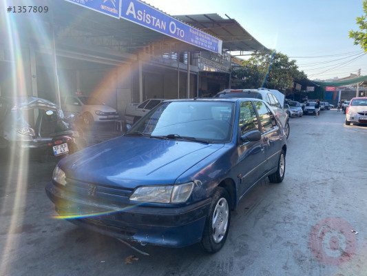 Peugeot 306 sol ön kapı
