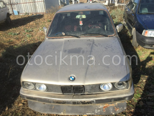 BMW E30 MOTOR KAPUTU