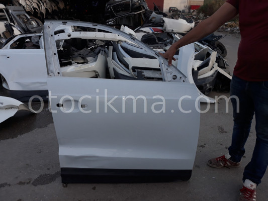 Audi Q3 sag ön kapı