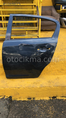 Opel corsa d sol arka kapı