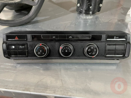 2020 7C0907426AP CRAFTER  2.0 TDI KLİMA KONTROL PANELİ ÇIKMA - Volkswagen 7C0907426AP Orijinal Çıkma Yedek Parça Ankara
