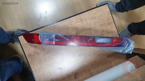 AUDİ Q5 SAG ARKA REFLEKTÖR