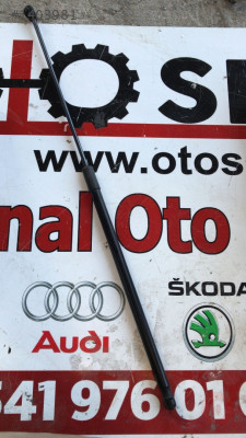 8V0823359 audi a3 hatchback 2019 kaput amortisörü