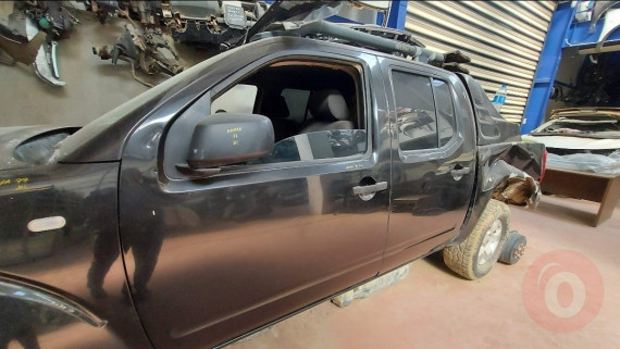 NAVARA ORJINAL KAPI VE TÜM PARÇALARI... MİL OTOMOTİV