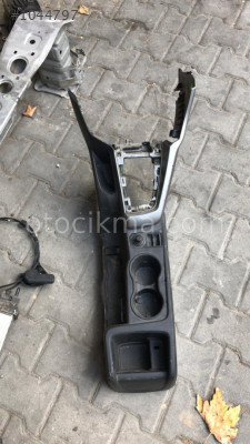 FORD FOCUS VITES ORTA KONSOLU 2012-2014