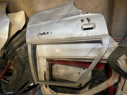 Citroen saxo sağ arka kapı çıkma orjinal
