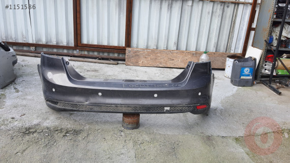FORD FOCUS 3 SEDAN ARKA TAMPON SENSÖR DELİKLİ