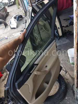 BMW X3 SAĞ ÖN KAPI DÖŞEMESİ 13-17