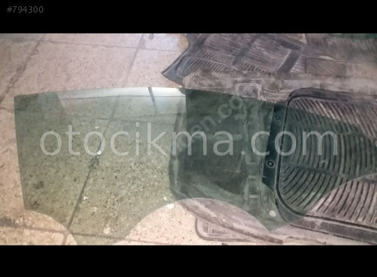2016 audi a3 sag on kapı camı orj.cıkma