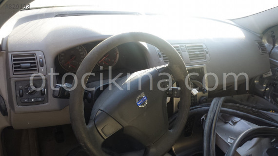 2005 VOLVO V50 KOMPLE ORİJİNAL GÖĞÜSLÜK.