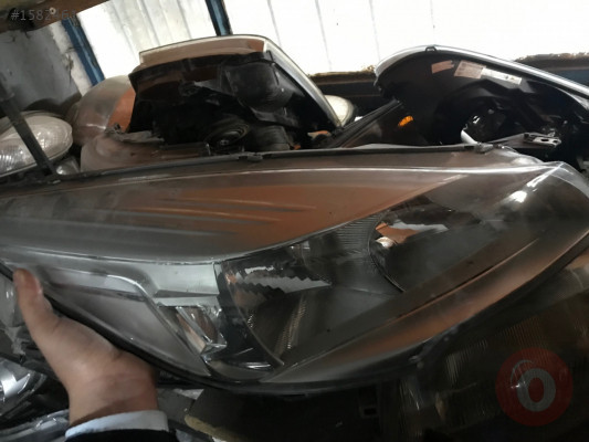 Çıkma orjinal sağ far kuga