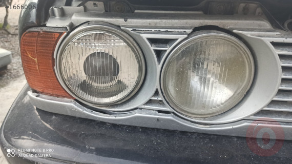 BMW 5 seri sag ön far