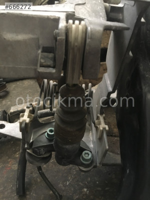 AUDİ A4 FREN GAZ DEBRİYAJ PEDAL TAKIMI