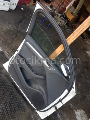 Audi A3 Sol ön kapı döşemesi hatasız orjinal çıkma