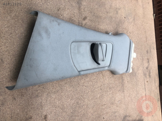 Audi A4 sol orta direk üst plastik