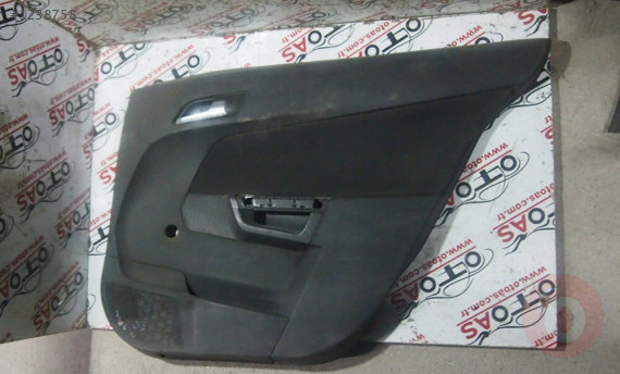 Opel Astra H Sağ Arka Kapı Döşemesi 13224596