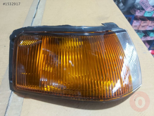 MAZDA 323 1989 - 1997  SAĞ SİNYAL LAMBASI