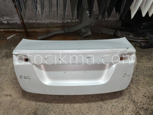 volvo s60 bagaj kapağı beyaz 2011 2018