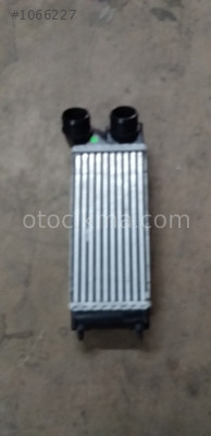 Citreon  berlingo intercool radyatörü  ( sıfır)