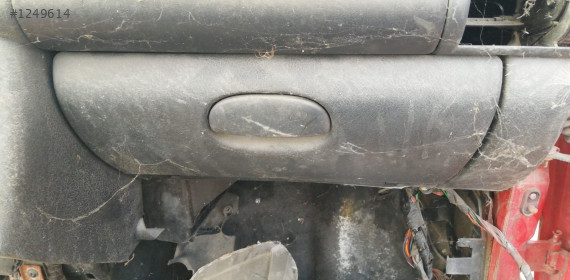 opel corsa tek kapı çıkma torpido kapağı.
