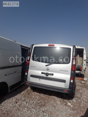 renault trafic çıkma arka bagaj kapısı