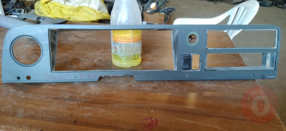 Ford Taunus Gösterge Çerçevesi