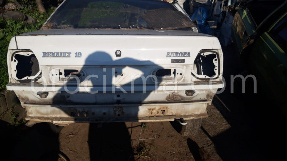 renault 19  arka bagaj kapağı
