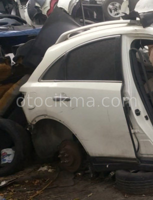 INFINITI FX30D ORİJİNAL SAĞ ARKA KAPI.
