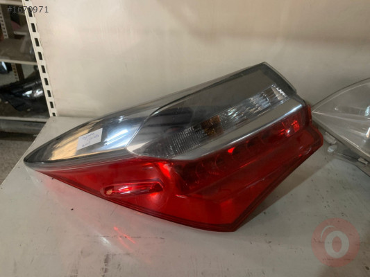 TOYOTA COROLLA E18 SOL STOP 81560-02A80