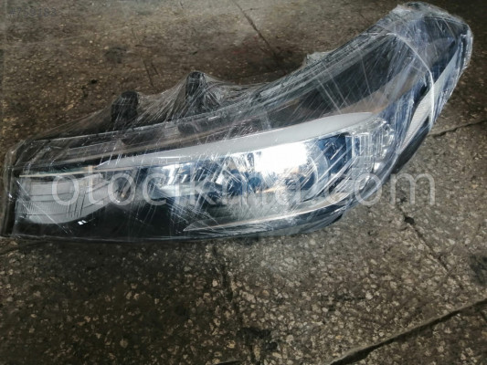 Kia cerato ön sol far
