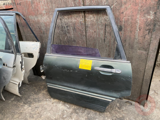 MİTSUBİSHİ GALANT SOL ARKA KAPI 1990 MODEL ORJİNAL ÇIKMA