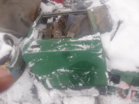 Lada vega sag arka kapı