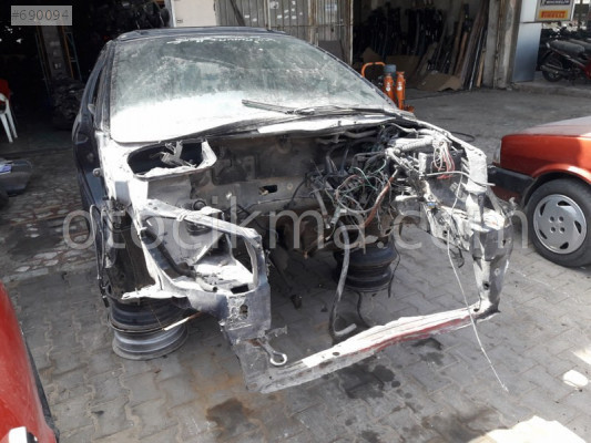 PEUGEOT 206 SAĞ YARIN ŞASE