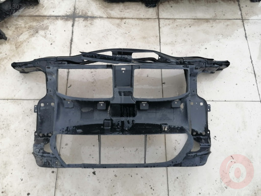 BMW E90 E91 E92 ÖN PANEL