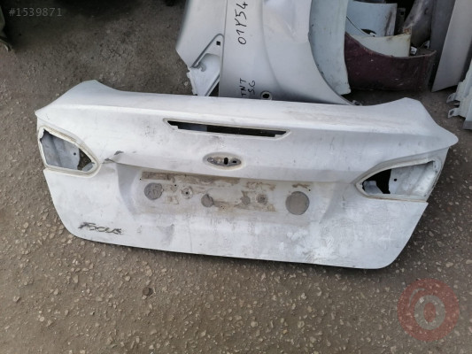 2015 2018 ford focus arka bagaj kapagi