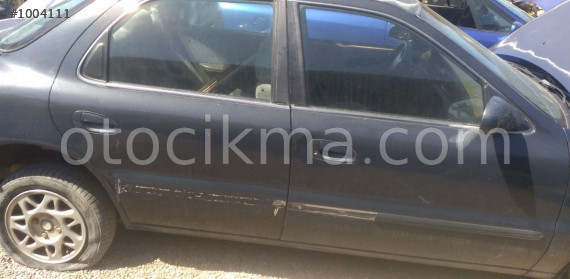 kia clarus 2.0 16v çıkma sağ yan panel