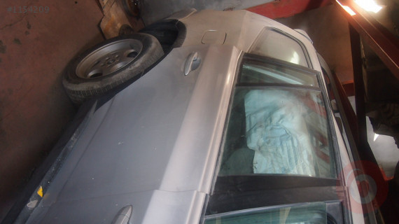 BMW X3 SAĞ ARKA KAPI