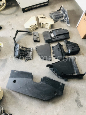 İNFİNİTİ FX30 İÇ KAPAKLAR