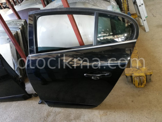 Fluence sol arka kapı dolu