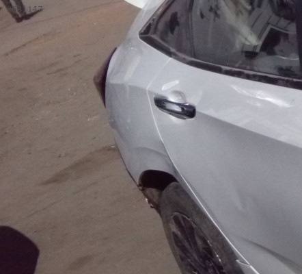 2017 HONDA CIVIC ORJİNAL SAĞ ARKA KAPI KOLU.