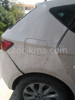 SEAT LEON KESME ARKA çamurluk