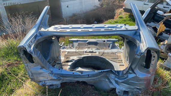 Ford focus 2.5 arka panel kıç 2,5 orjinal çıkma  2
