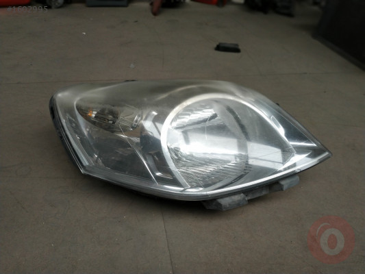 Fiat Fiorino sağ ön far