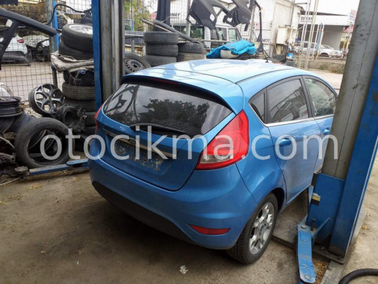 ÇIKMA FORD FİESTA TİTANYUM SAĞ ARKA KAPI