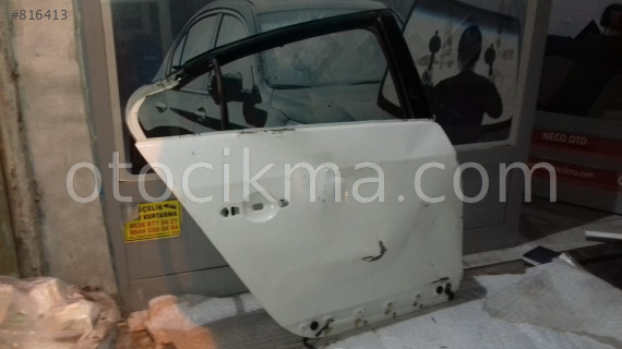RENALUT FLUENCE 2013 MODEL ARKA SAĞ KAPI ÇOK HASARLI