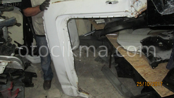 Mitsubishi cantir kapın direği