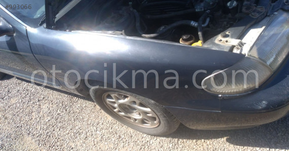 kia clarus 2.0 orjinal sağ ön çamurluk