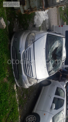 Citroen c3 ön panjur çıkma