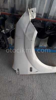 Ford  sağ ön çamurluk